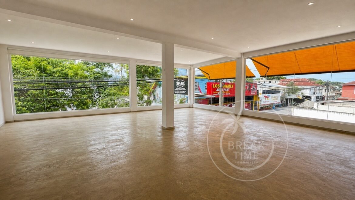Immeuble commercial à vendre à Las Terrenas emplacement premium