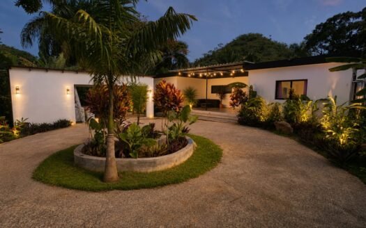 Villa moderne Las Terrenas | Piscine et terrain de 3 680 m²