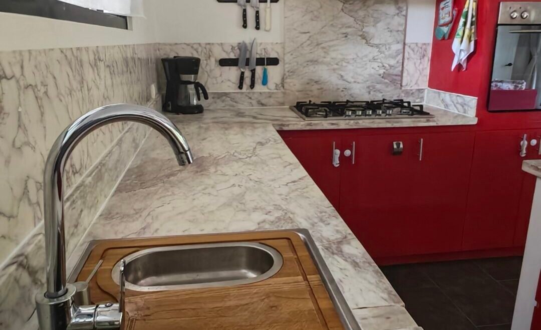 La cuisine équipée de la villa moderne à Las Terrenas