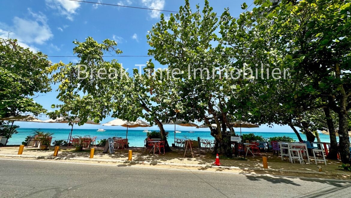 Restaurant Playa Popy terrasse en bord de mer